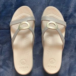 CROCS SANDALS CLOSING SOON OPEN TO OFFERS